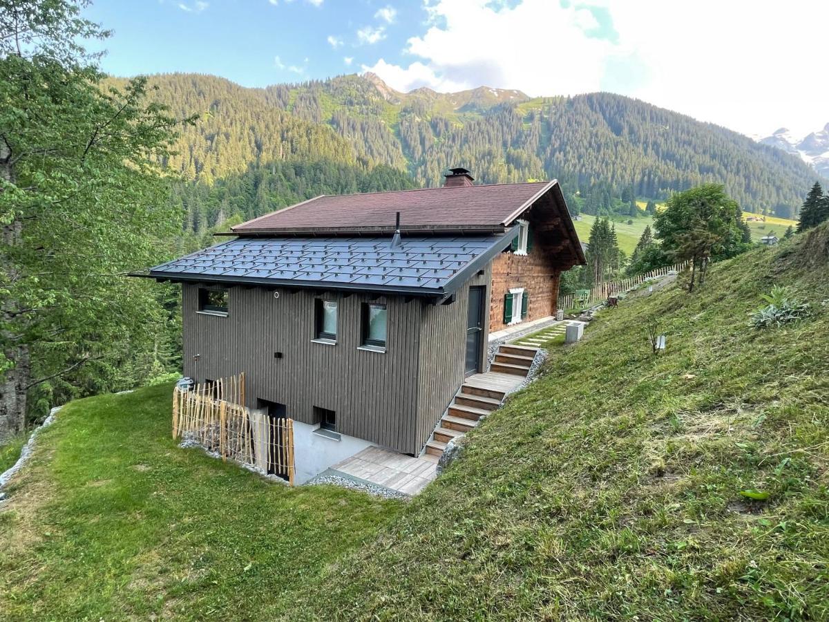 Alpenchalet Piz Huesli 查贡斯 外观 照片