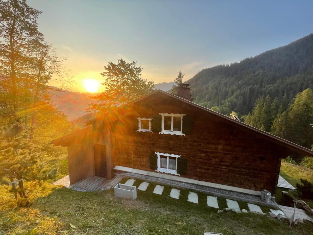 Alpenchalet Piz Huesli 查贡斯 外观 照片