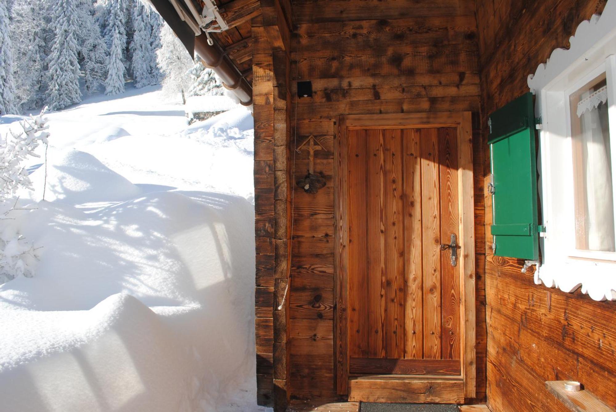 Alpenchalet Piz Huesli 查贡斯 外观 照片