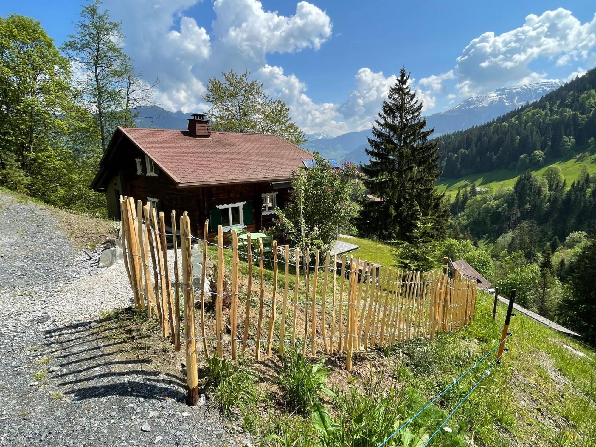 Alpenchalet Piz Huesli 查贡斯 外观 照片